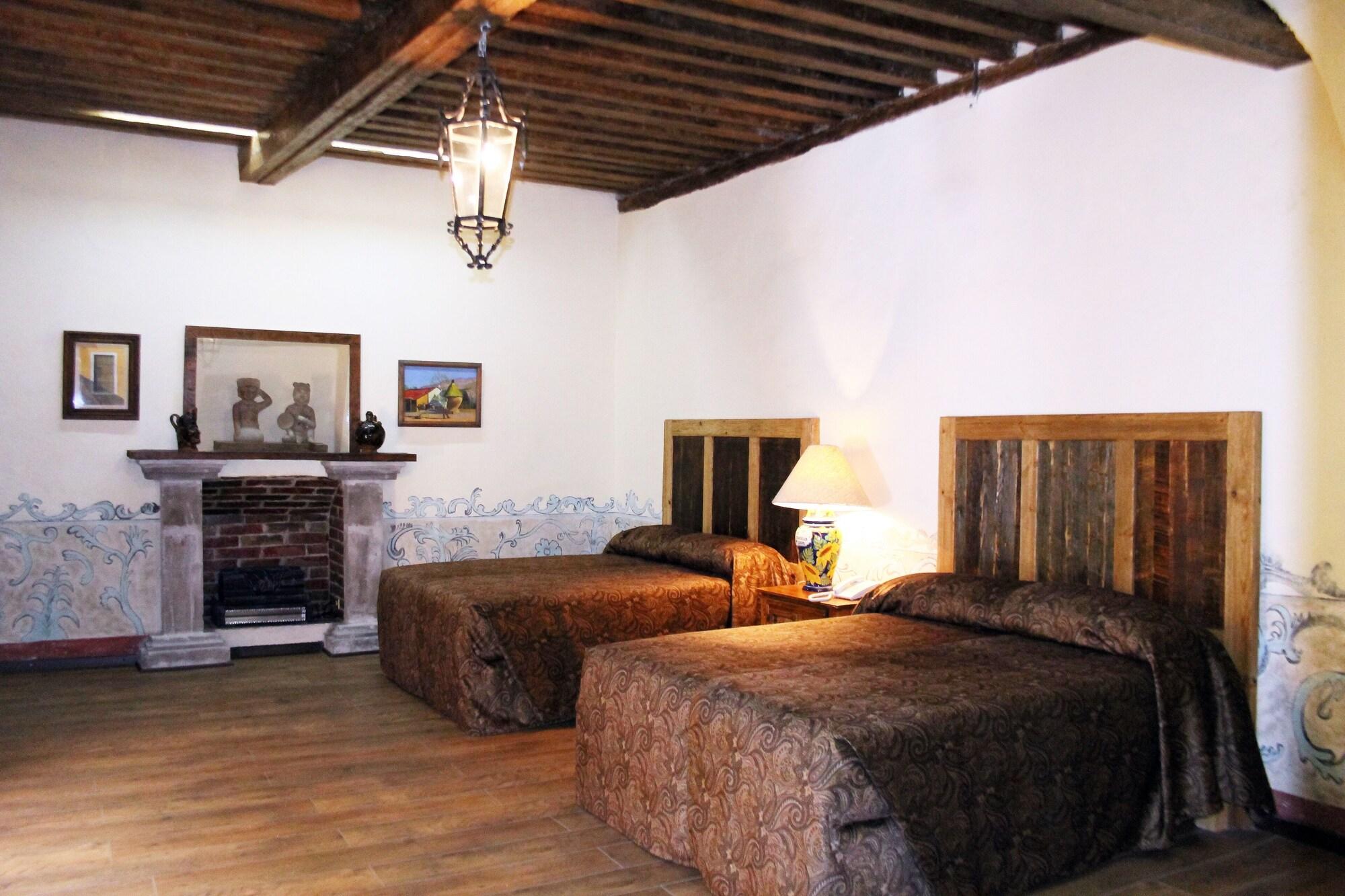 פואבלה Hotel Casa De La Palma Travel מראה חיצוני תמונה