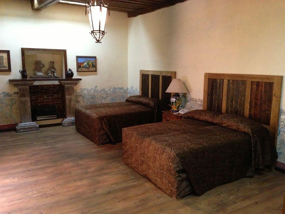 פואבלה Hotel Casa De La Palma Travel מראה חיצוני תמונה